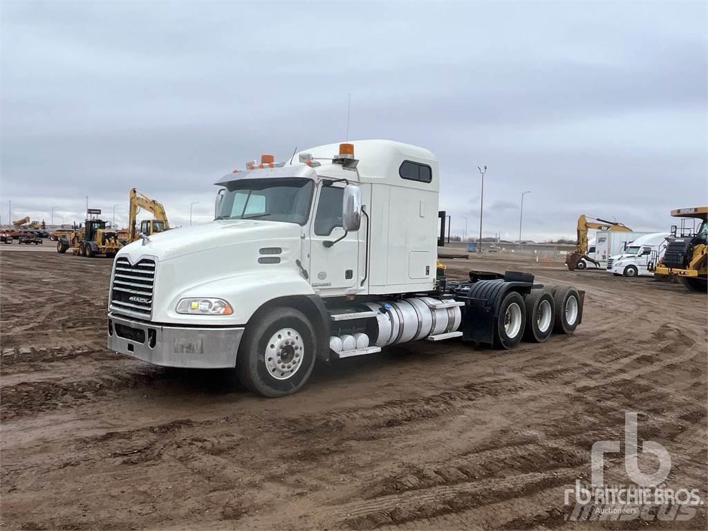 Mack CXU614 Autotractoare