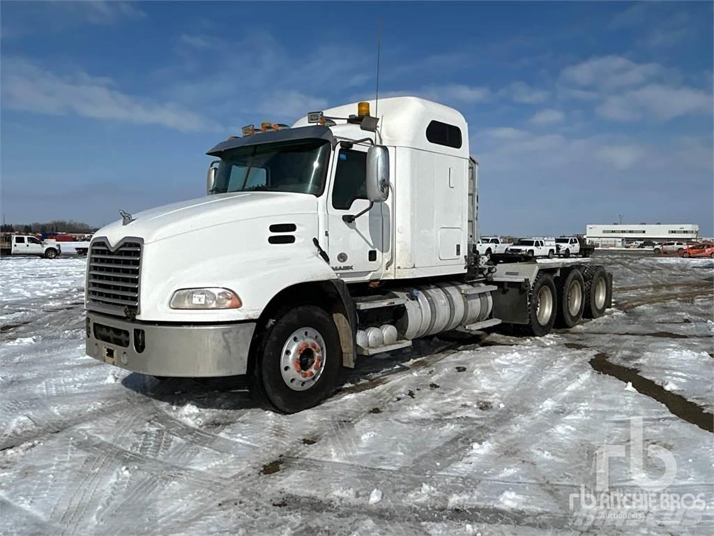 Mack CXU614 Autotractoare