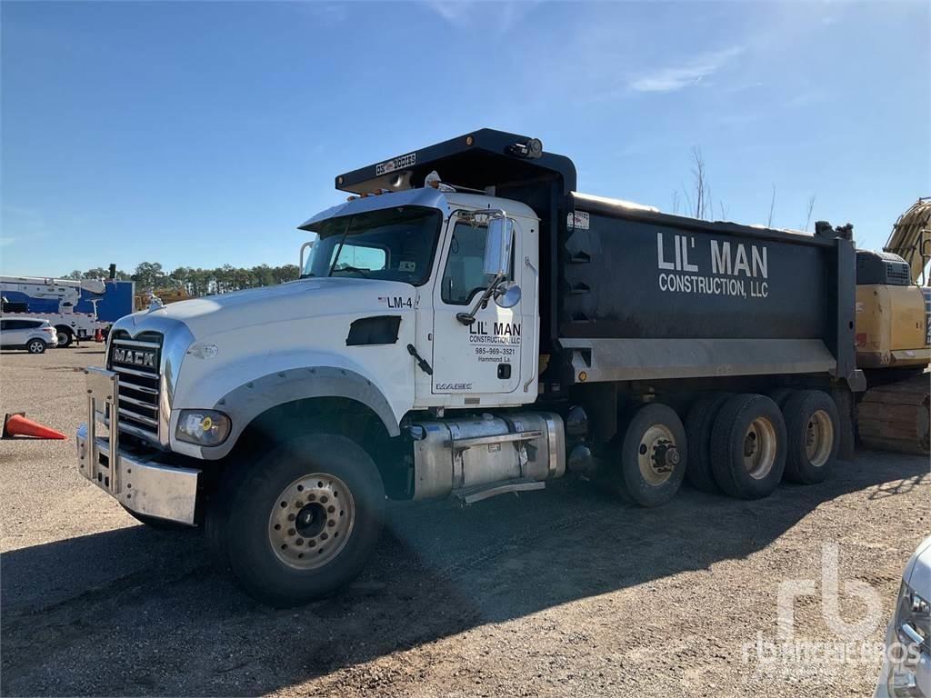 Mack GU713 Autobasculanta