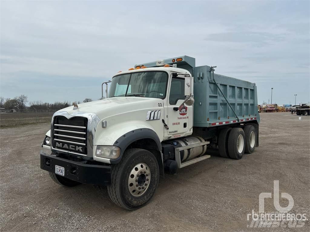 Mack GU713 Autobasculanta