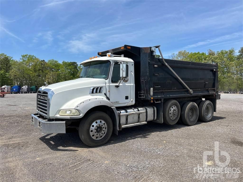 Mack GU813 Autobasculanta