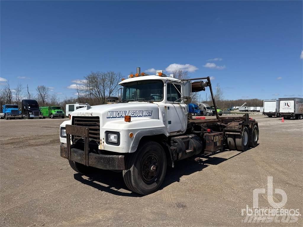 Mack RD688S Camioane Demontabile