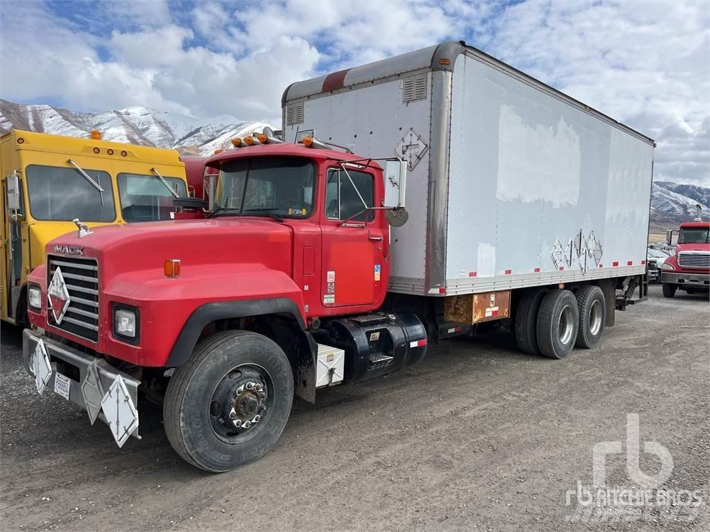 Mack RD69OS Utilitara