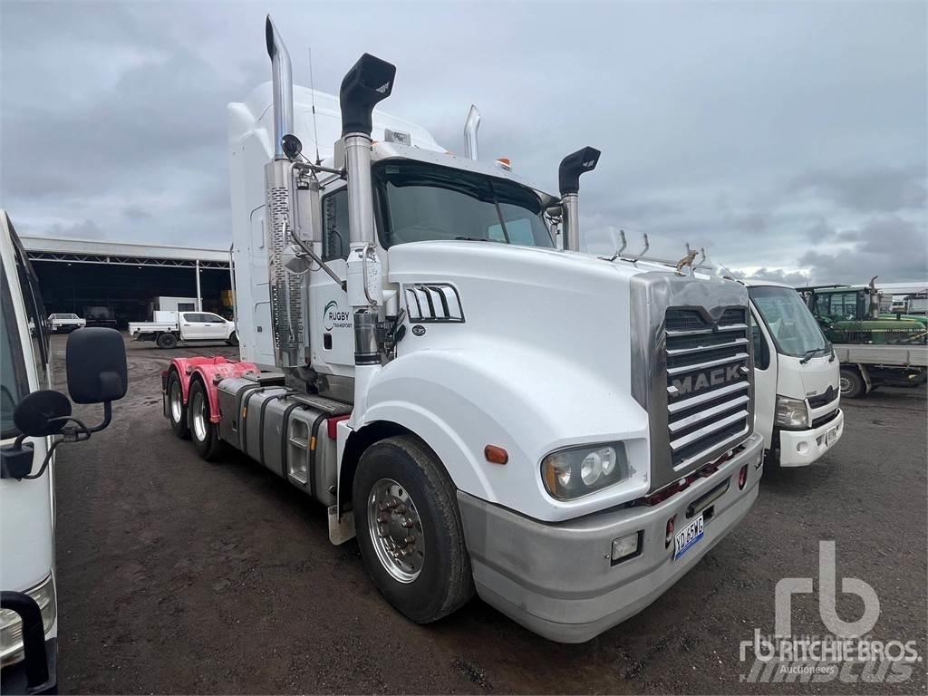 Mack TRIDENT Autotractoare