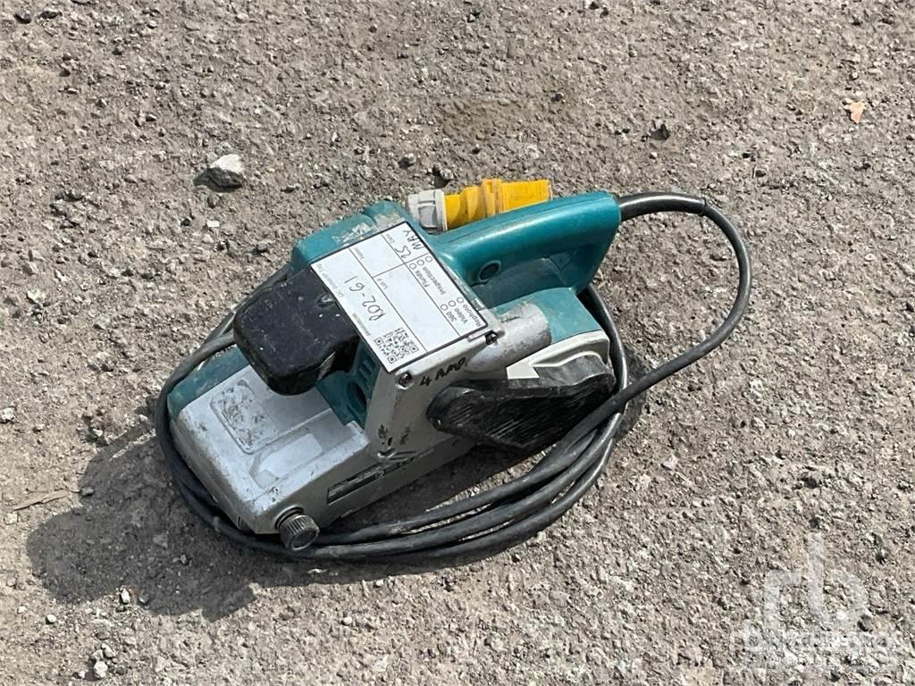 Makita 9404 Utilaje construcții - Altele