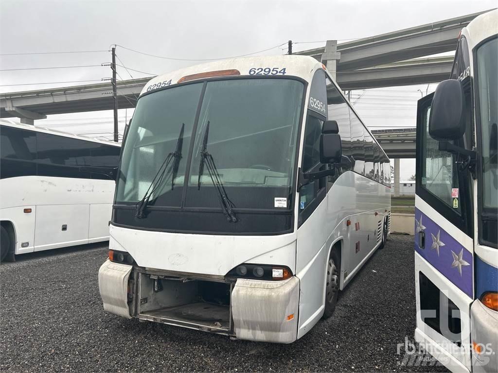 MCI J4500 Autobuze de turism
