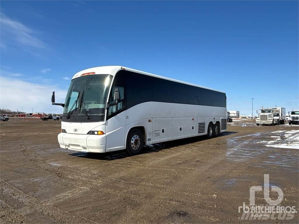MCI J4500 Autobuze de turism