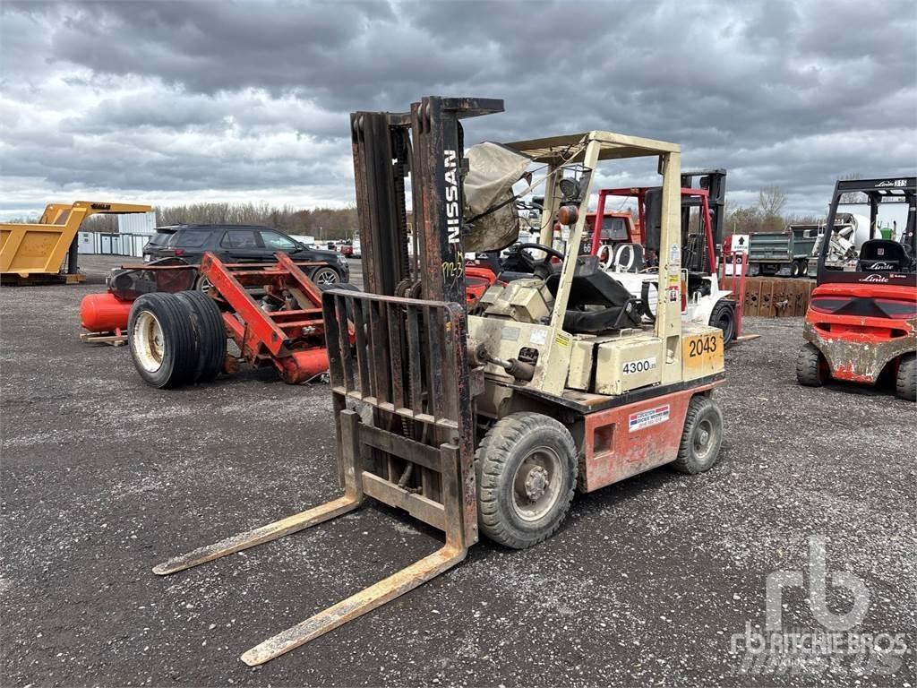 Nissan RH02A25V Stivuitor diesel