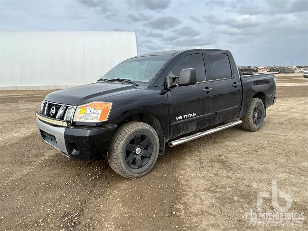 Nissan TITAN Pick up/Platou