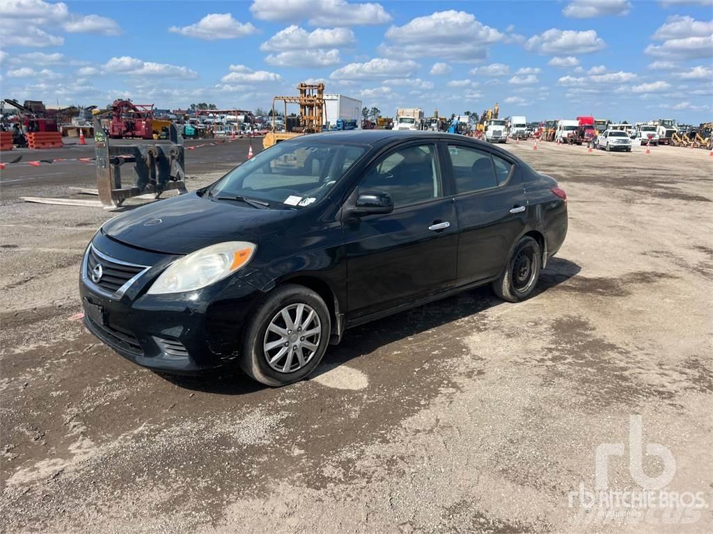 Nissan VERSA Masini
