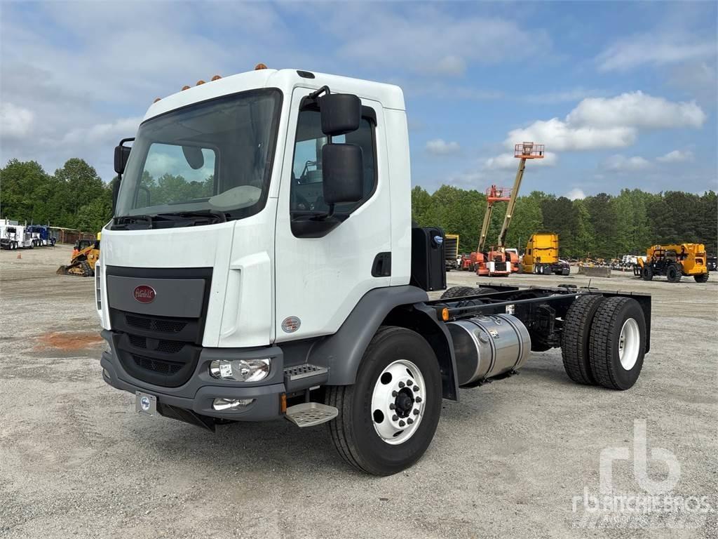 Peterbilt 220 Camion cabina sasiu