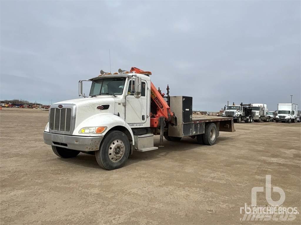 Peterbilt 335 Camioane cu macara