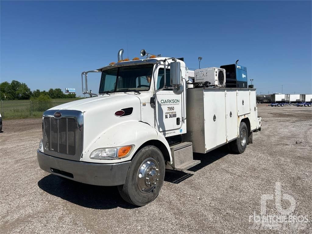 Peterbilt 335 Municipal / general purpose vehicles
