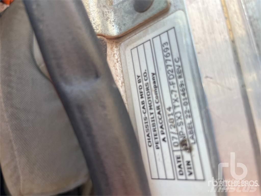 Peterbilt 365 Camioane cu macara