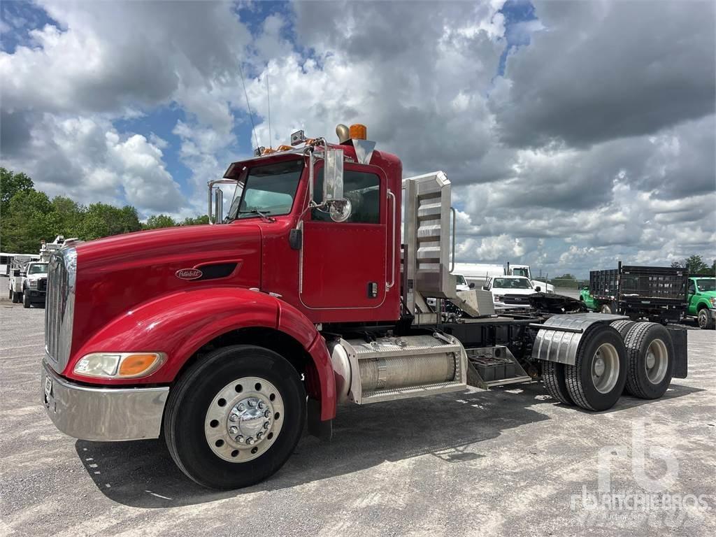 Peterbilt 384 Autotractoare
