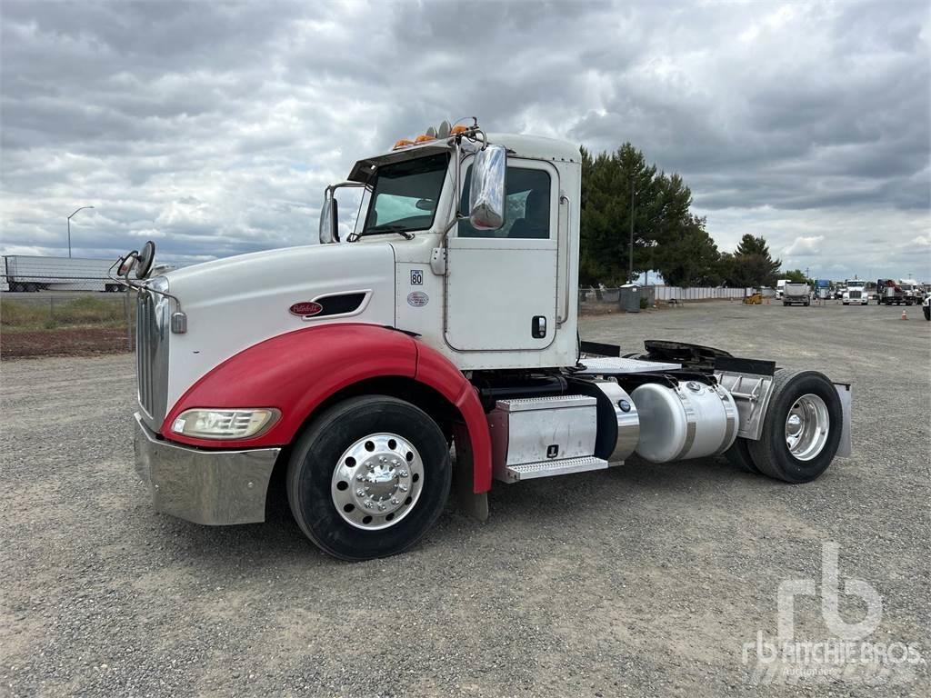 Peterbilt 384 Autotractoare