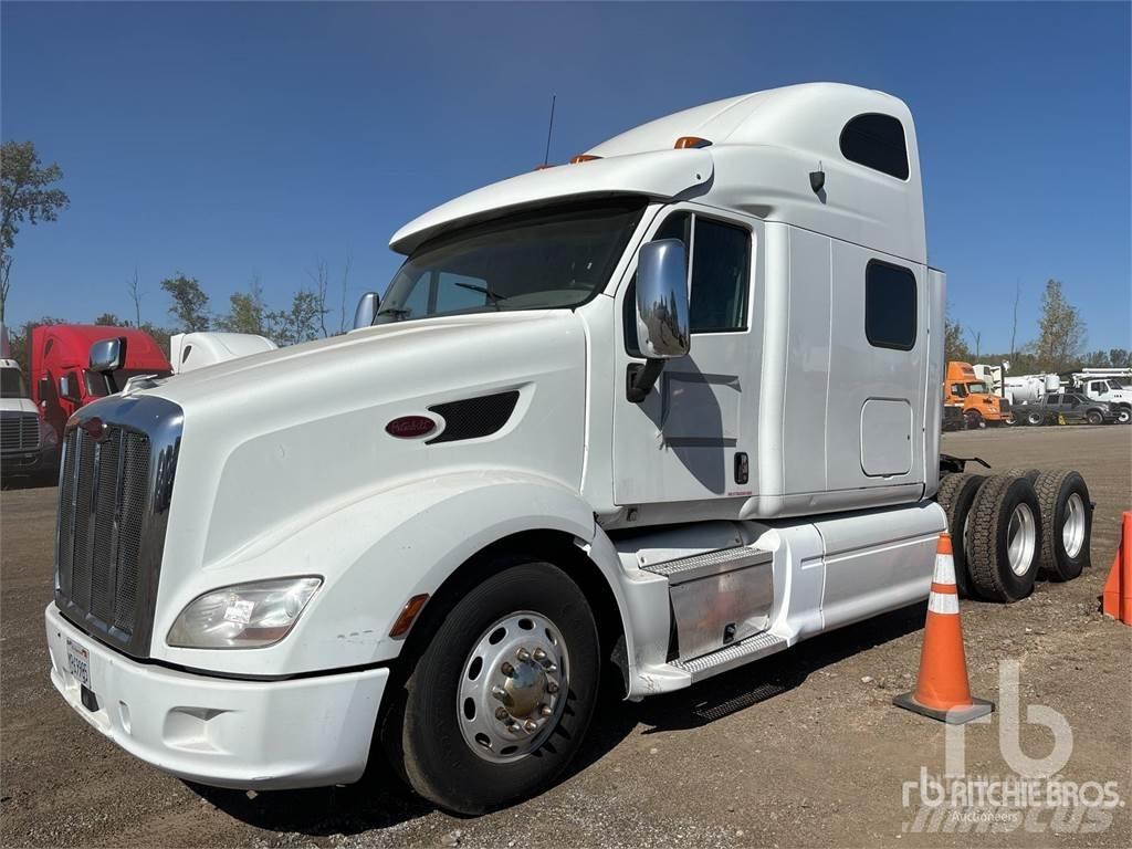 Peterbilt 587 Autotractoare