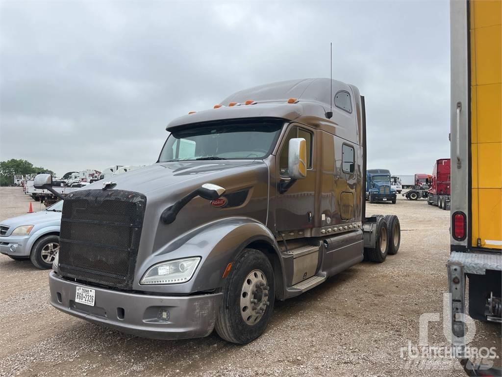 Peterbilt 587 Autotractoare