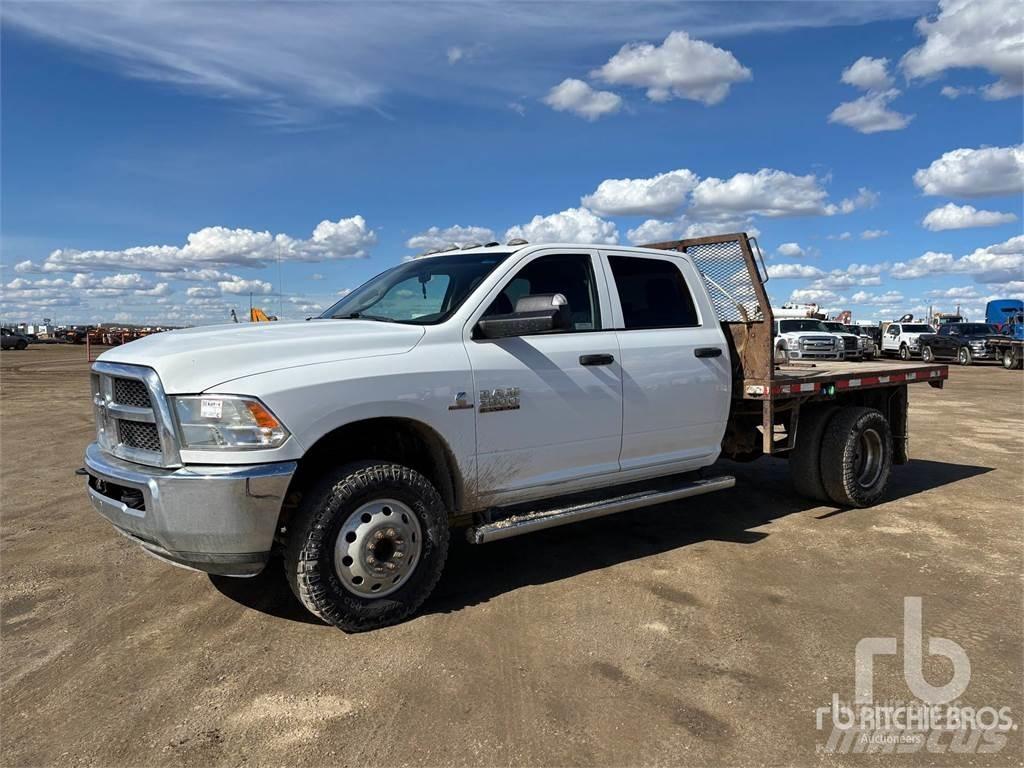 RAM 3500HD Camioane platforma/prelata