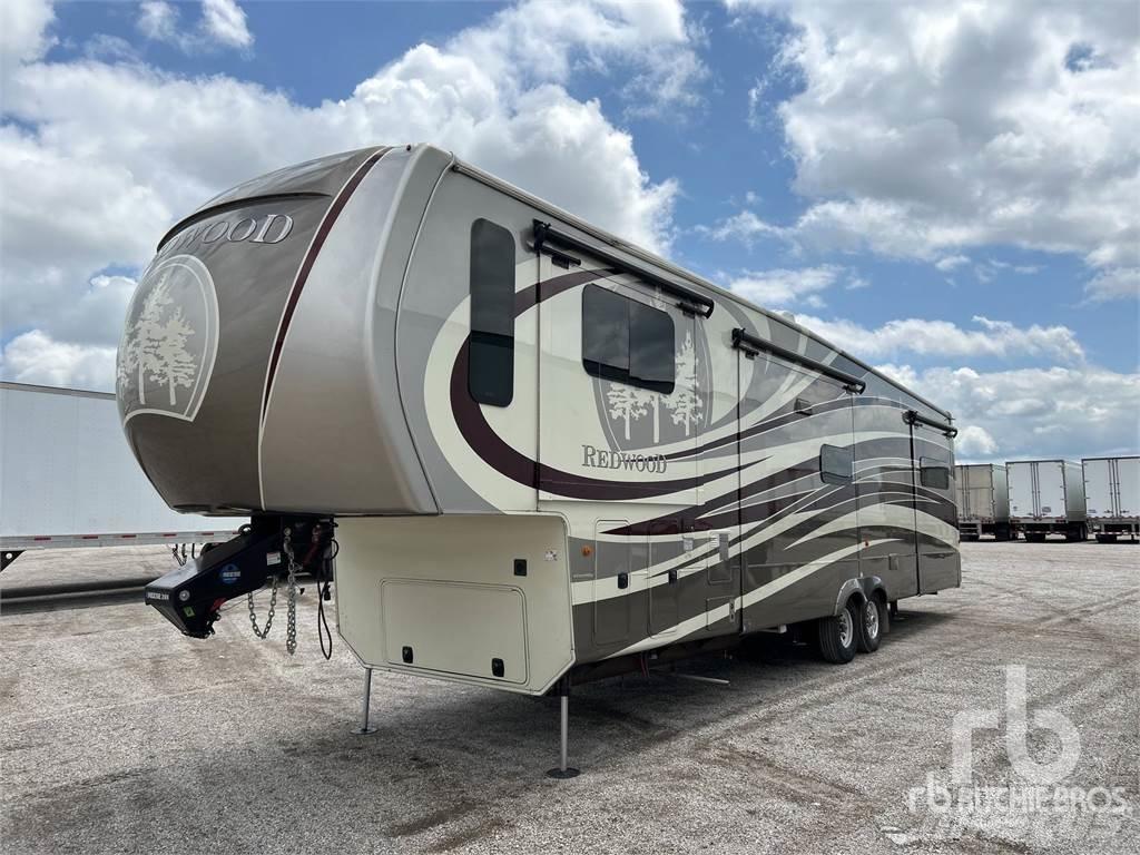 REDWOOD 38FL Remorci usoare