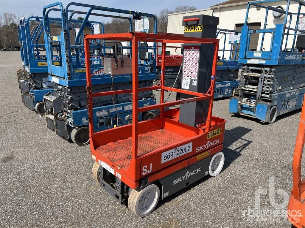 SkyJack SJ12 Nacele cu brat articulat