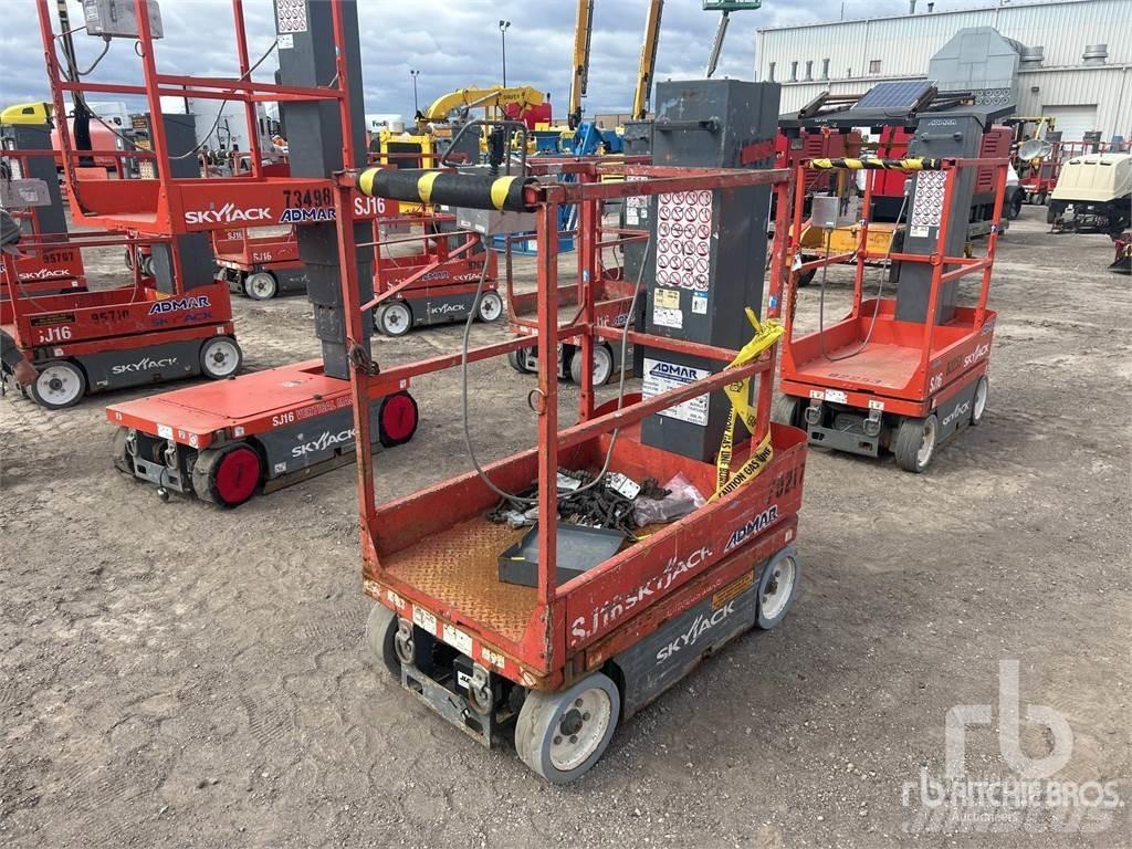 SkyJack SJ16 Dispozitive de ridicare şi lifturi pentru materiale