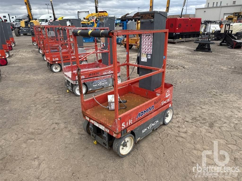 SkyJack SJ16 Dispozitive de ridicare şi lifturi pentru materiale