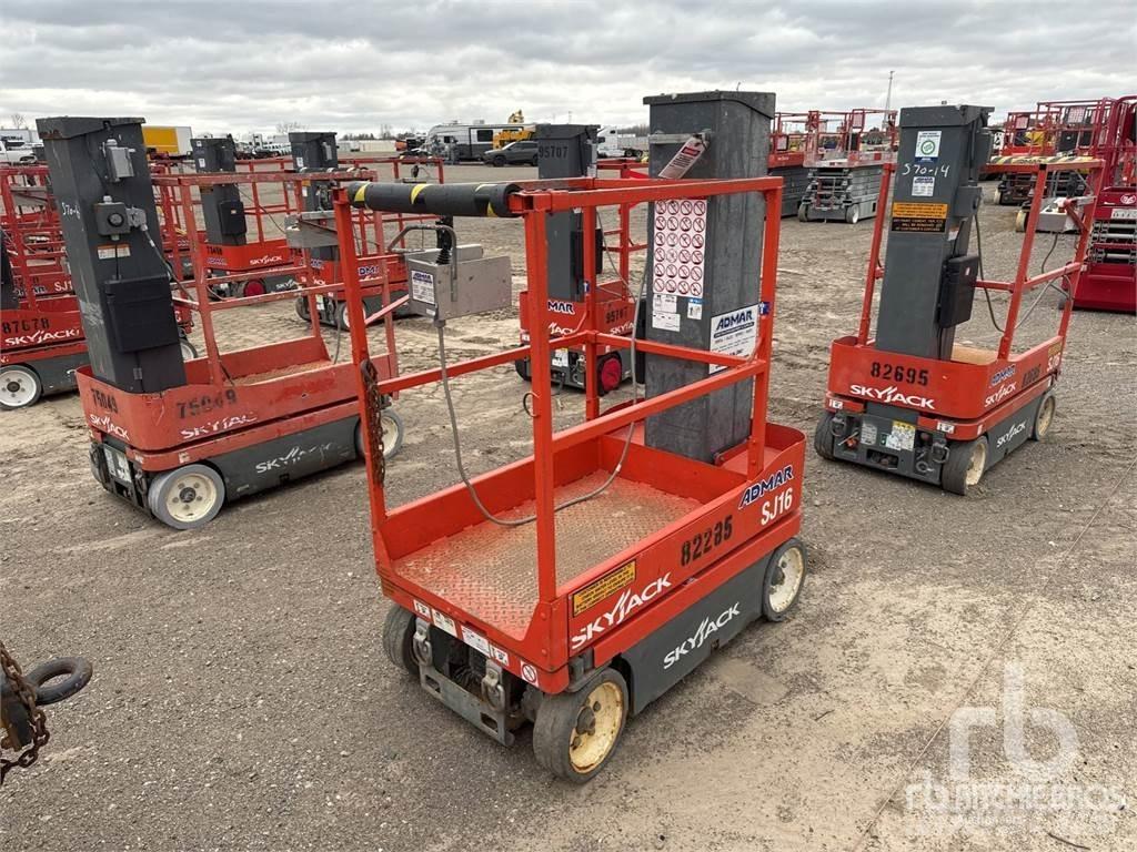 SkyJack SJ16 Dispozitive de ridicare şi lifturi pentru materiale