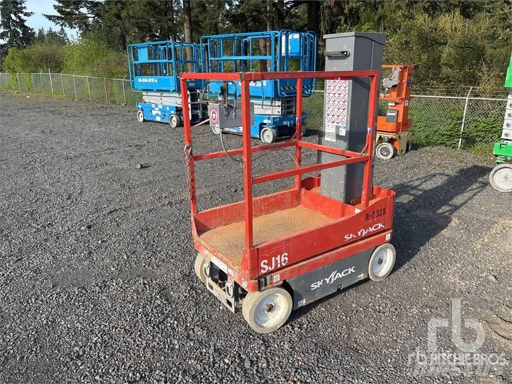 SkyJack SJ16 Nacele cu brat articulat