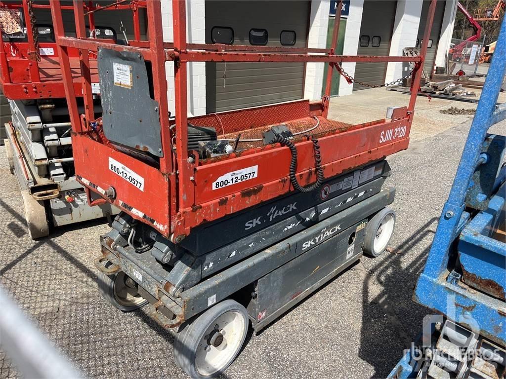 SkyJack SJ3220 Platforme foarfeca