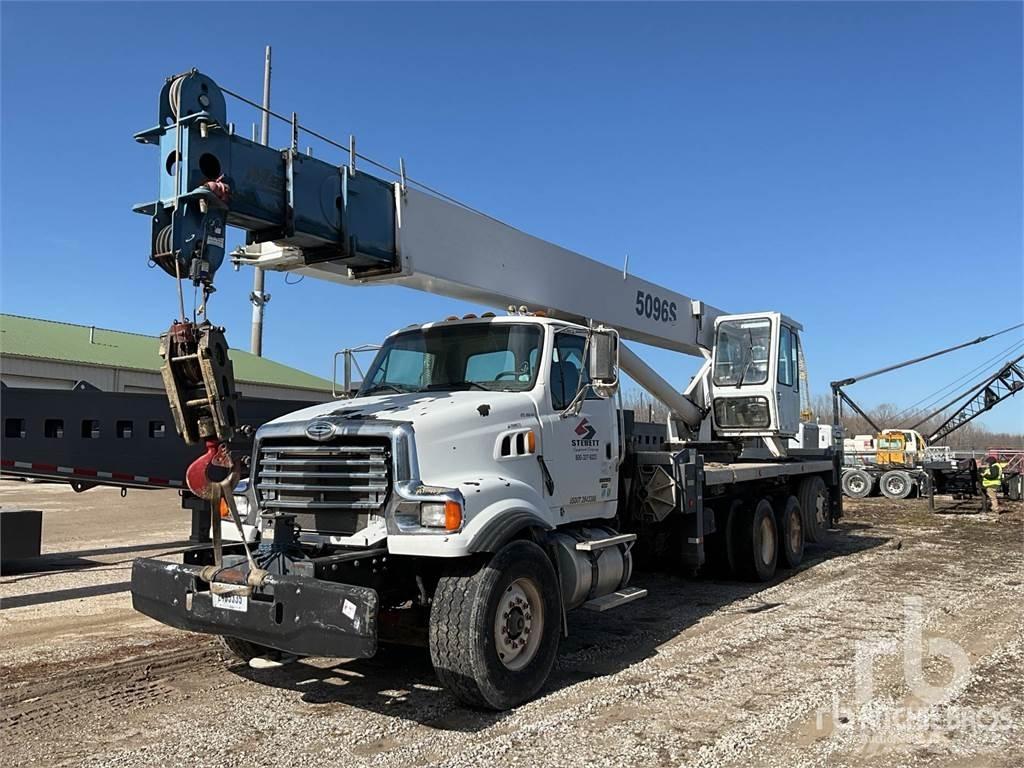Sterling L9500 Camioane cu macara