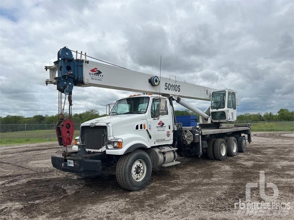 Sterling L9500 Camioane cu macara