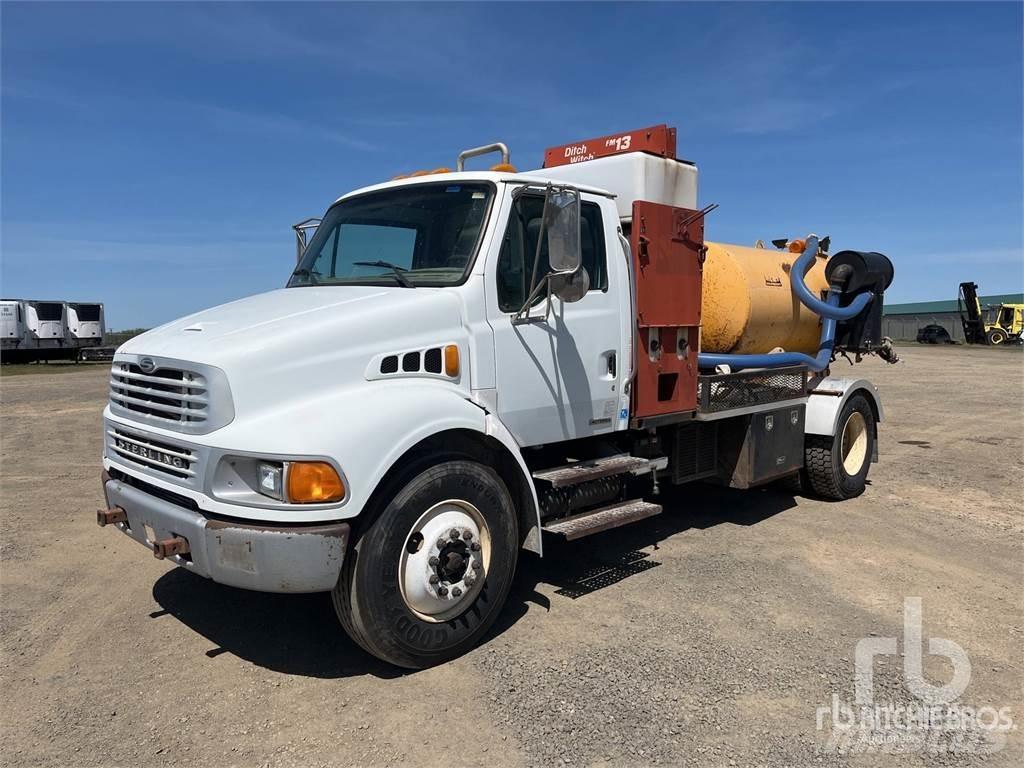Sterling M8500 Camion vidanje