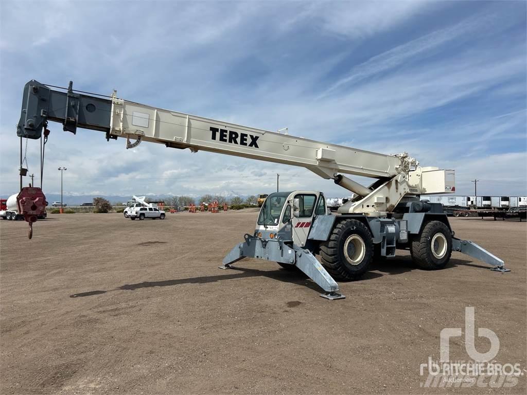 Terex CD225 Macara teren accidentat