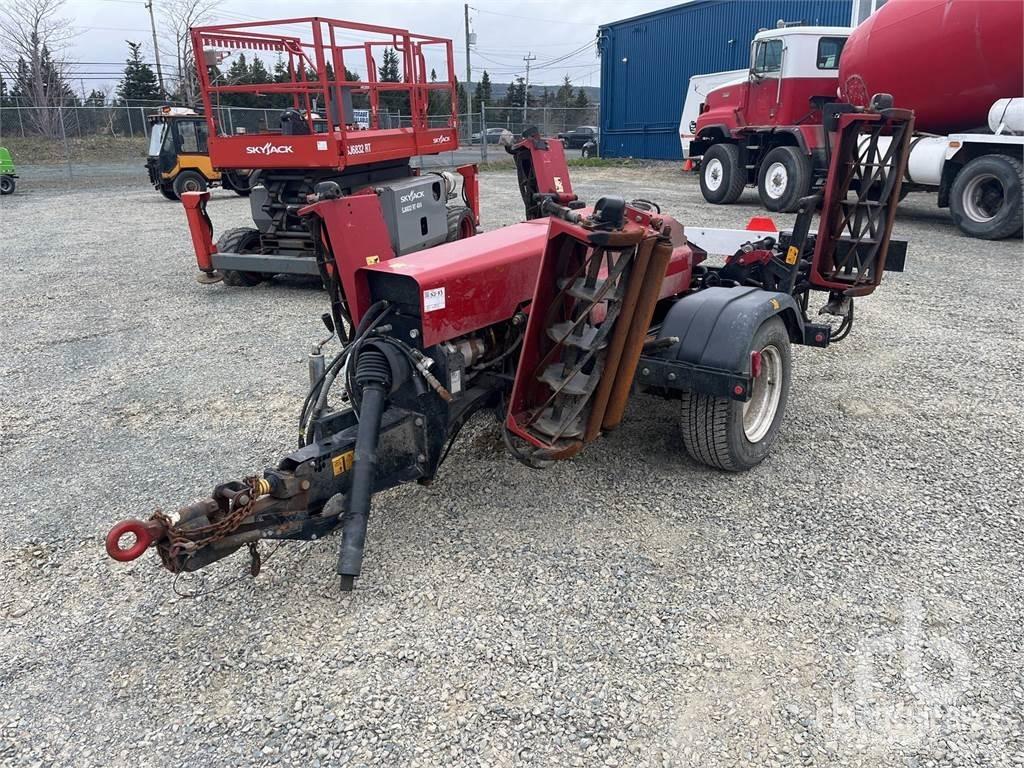 Toro 2700 Utilaje întreţinere terenuri - Altele