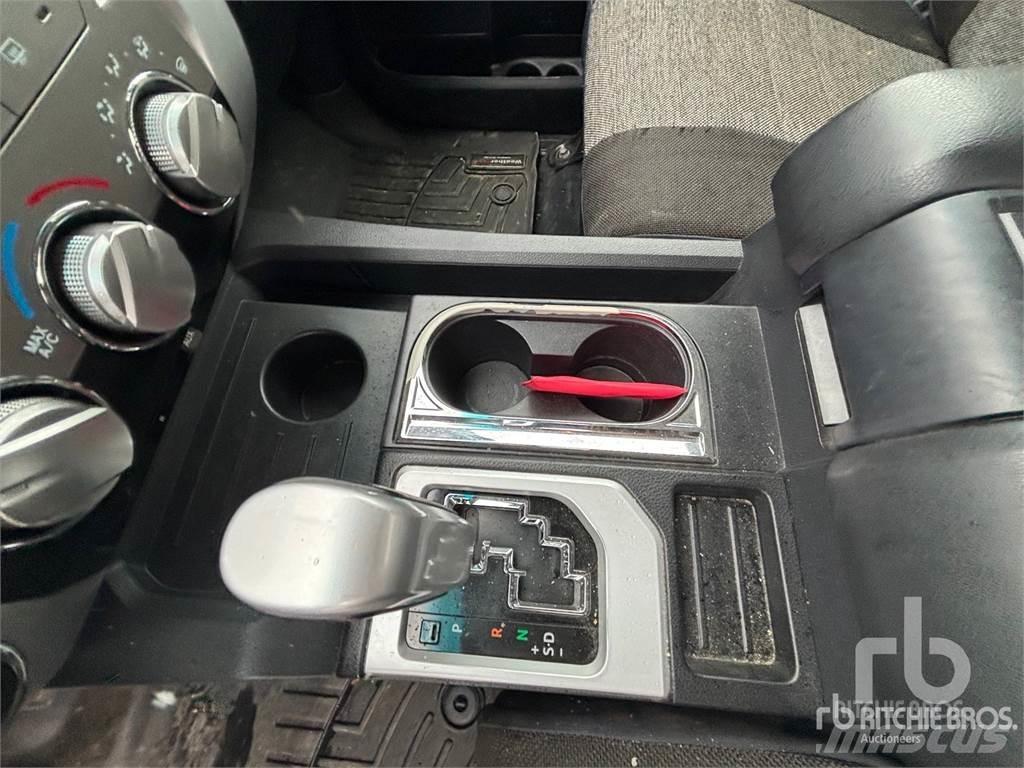 Toyota TUNDRA Pick up/Platou