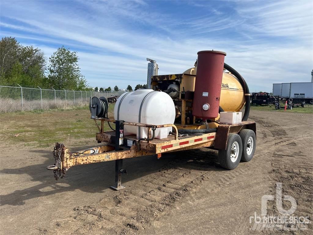 Vactor T/A Remorci Cisterne