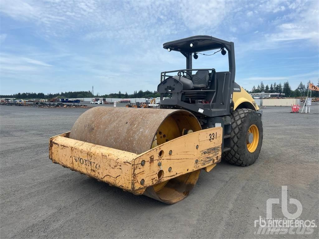 Volvo SD100D Compactoare sol