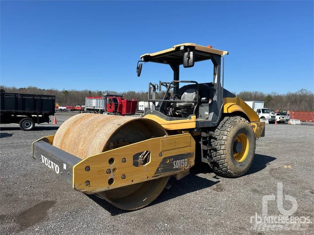 Volvo SD115B Compactoare sol