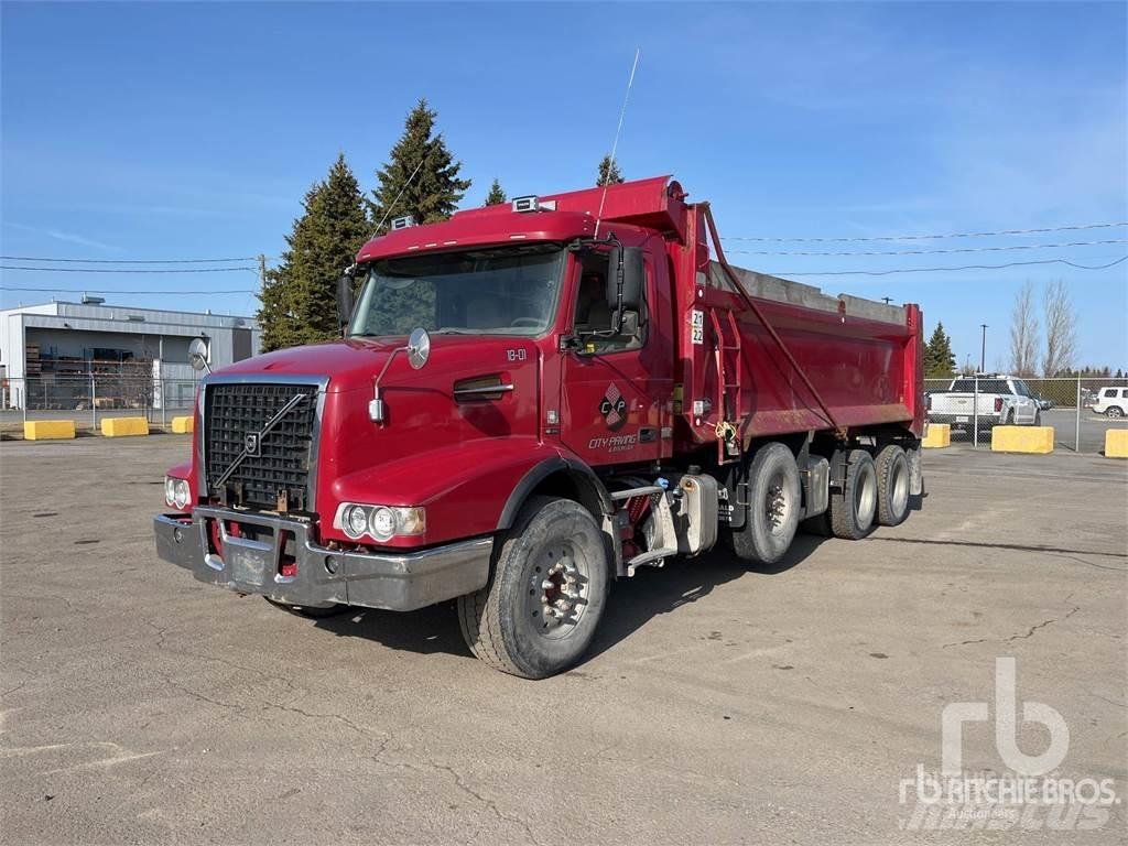 Volvo VHD84B300 Autobasculanta