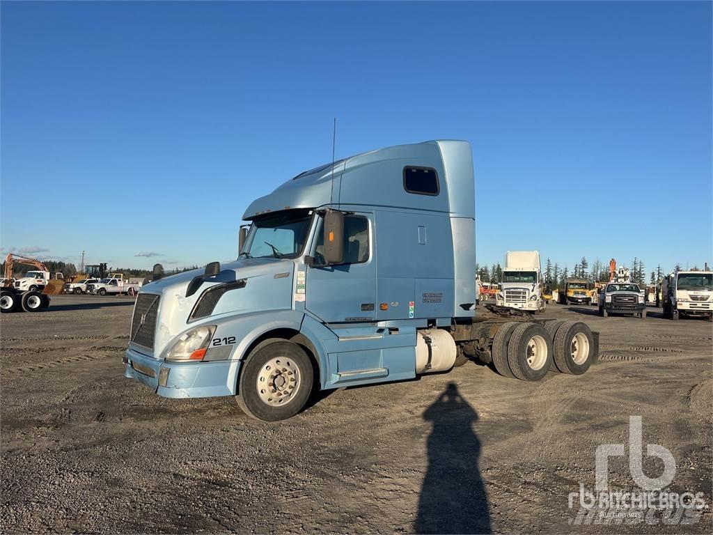 Volvo VNL Autotractoare