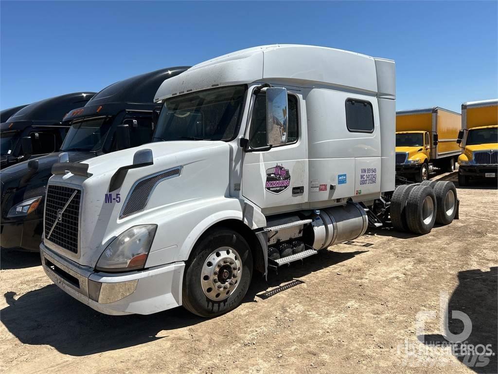 Volvo VNL Autotractoare