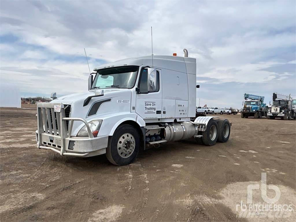 Volvo VNL Autotractoare