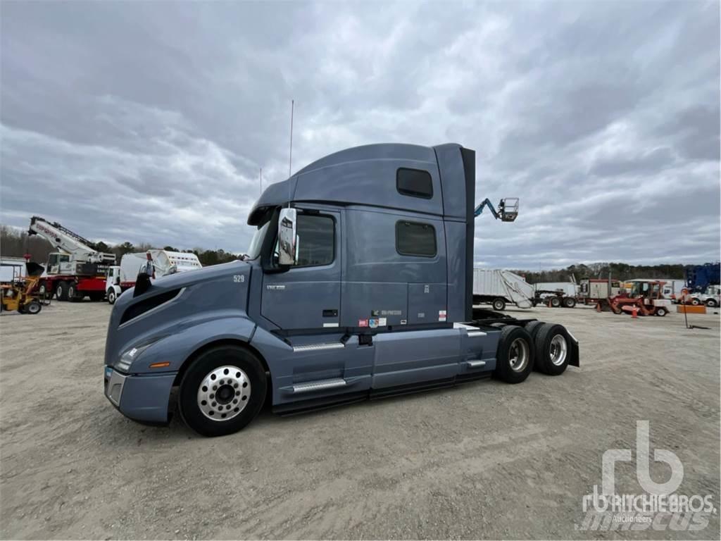 Volvo VNL Autotractoare