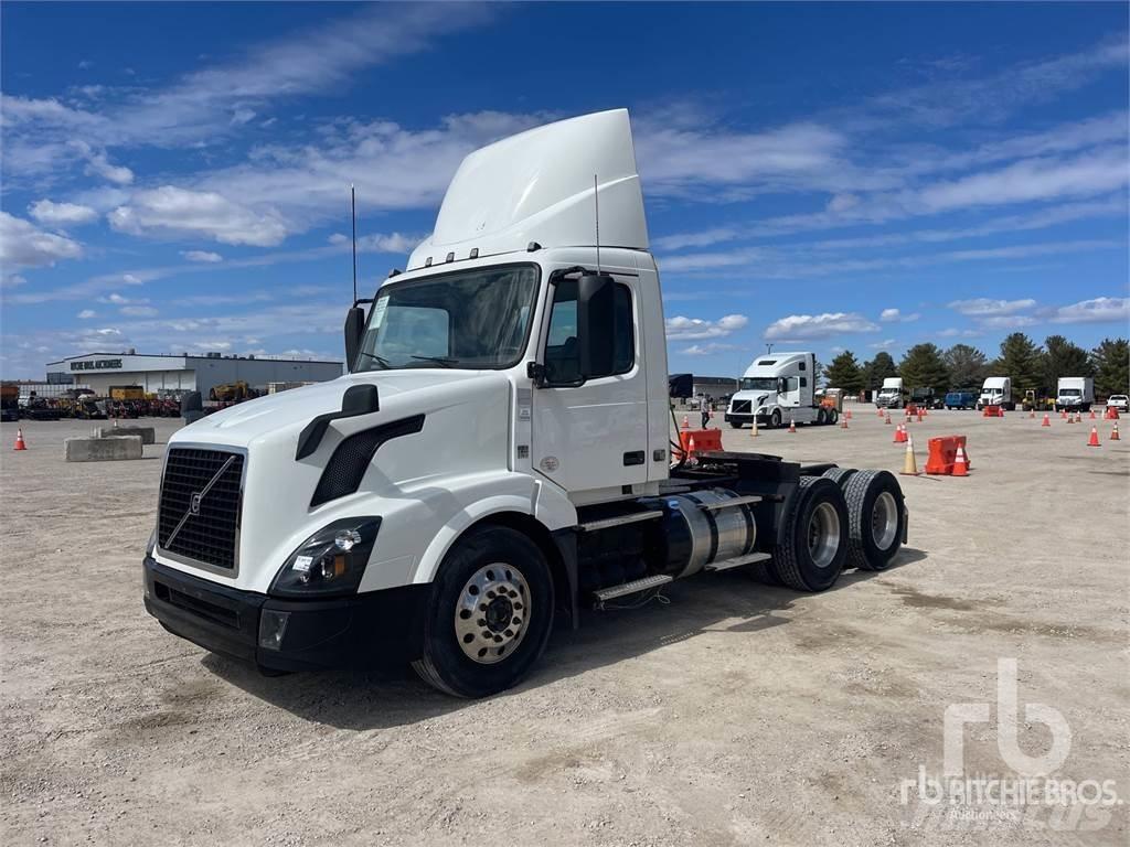Volvo VNL Autotractoare
