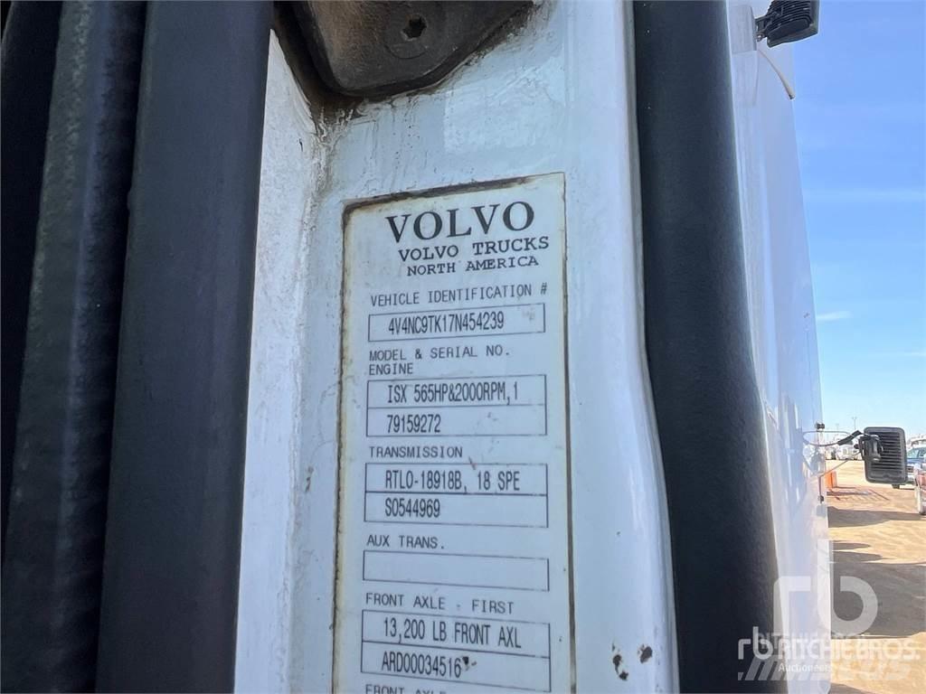 Volvo VNL Autotractoare