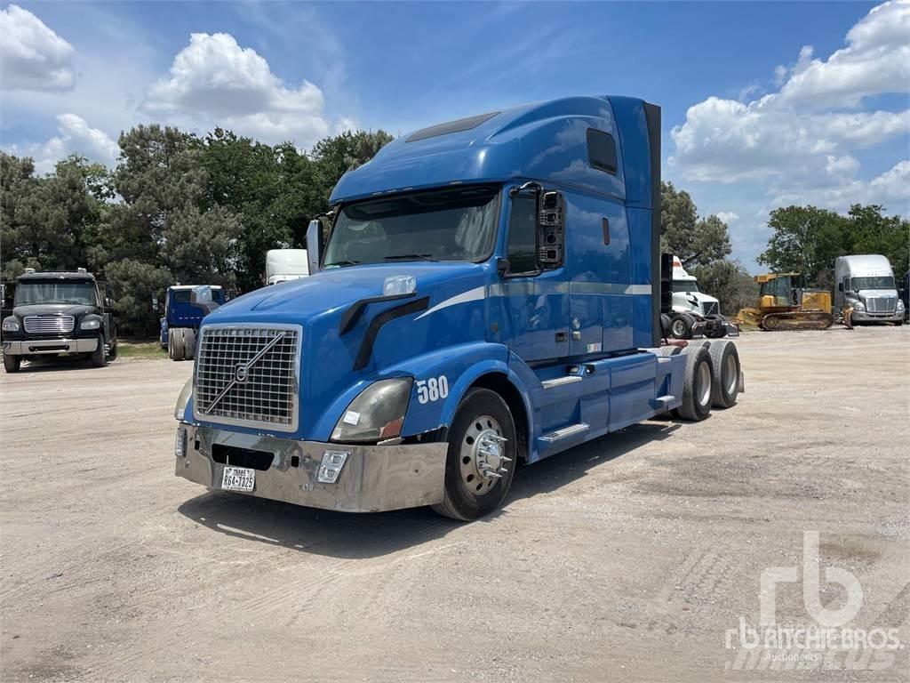 Volvo VNL Autotractoare