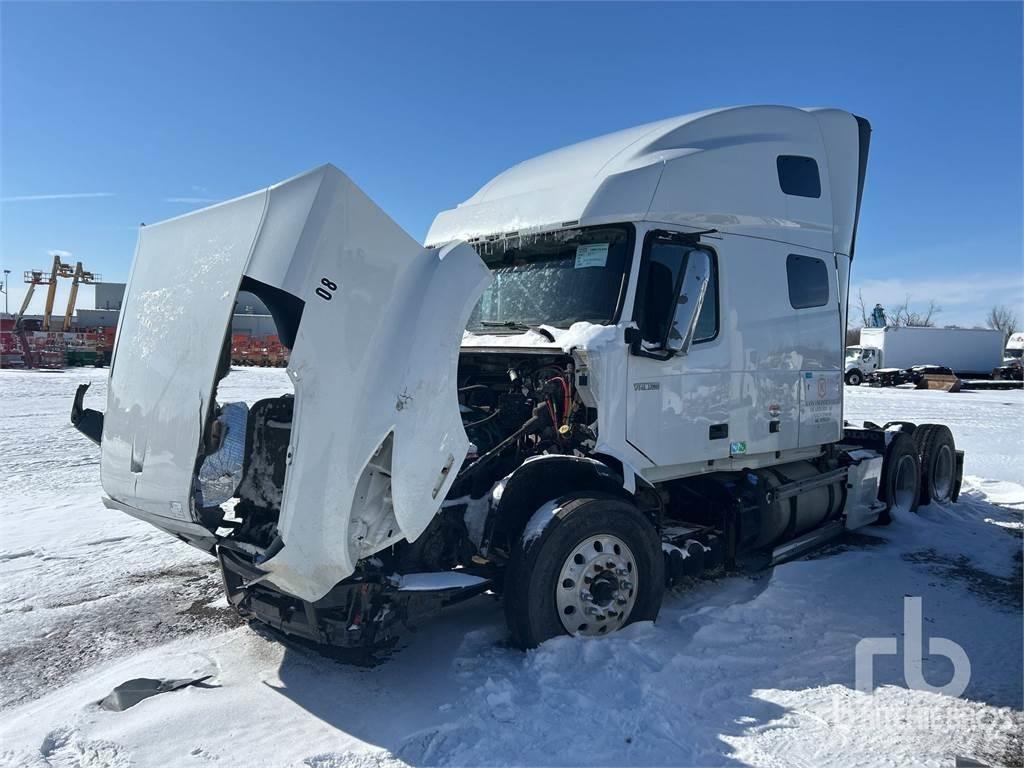 Volvo VNL Autotractoare