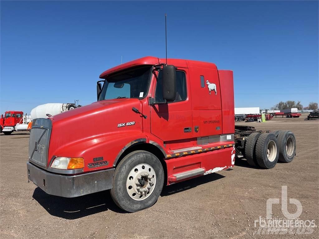 Volvo VNL Autotractoare