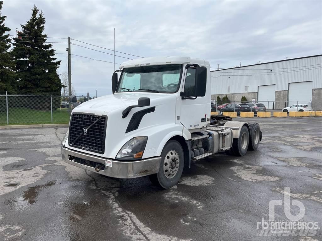 Volvo VNL Autotractoare